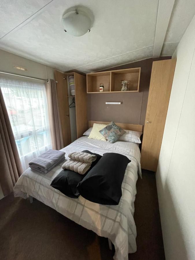 Impeccable 4-Bed Caravan In Clacton-On-Sea Kültér fotó