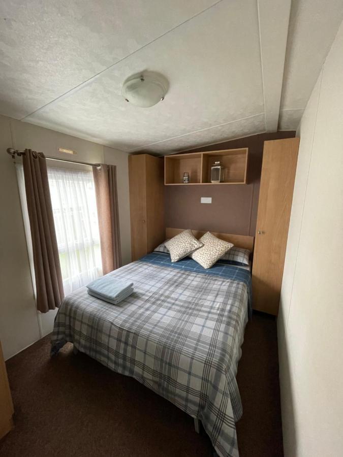 Impeccable 4-Bed Caravan In Clacton-On-Sea Kültér fotó